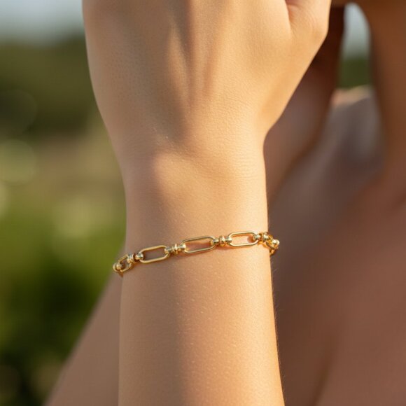 Jewelry - "Trendy Handmade Bracelet – A Thoughtful Gift for Girls & Women | UNVRC1581
